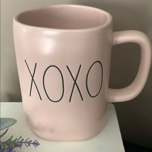 Rae Dunn Light pink XOXO mug